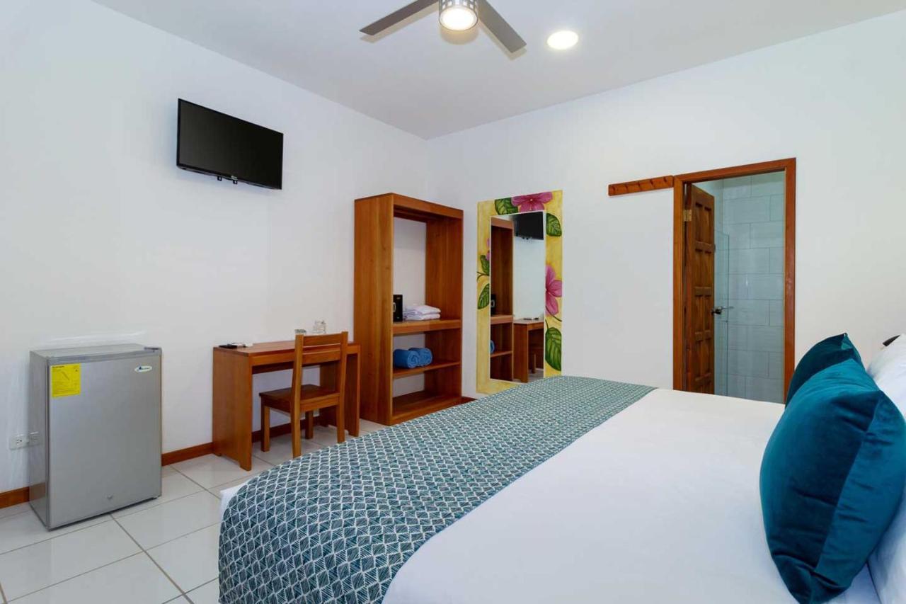 Plaza Luna Suites ปูแอร์โตอาโยรา ภายนอก รูปภาพ