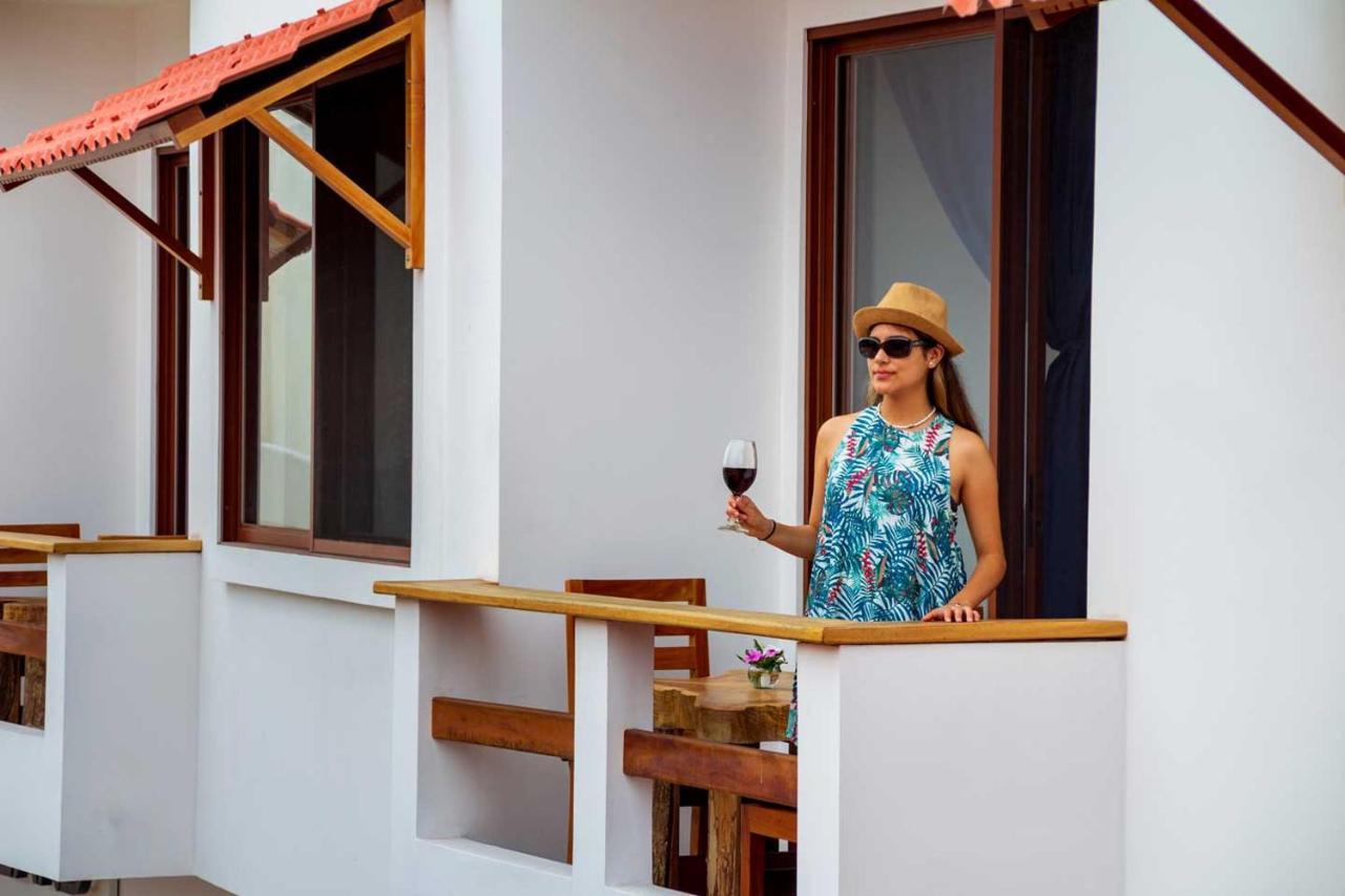 Plaza Luna Suites ปูแอร์โตอาโยรา ภายนอก รูปภาพ