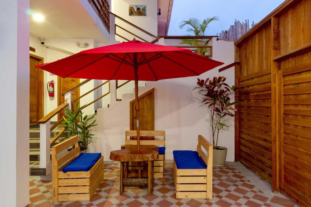 Plaza Luna Suites ปูแอร์โตอาโยรา ภายนอก รูปภาพ