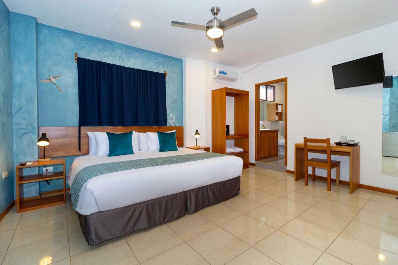 Plaza Luna Suites ปูแอร์โตอาโยรา ภายนอก รูปภาพ